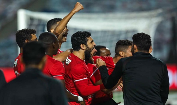   مصر اليوم - بيرسي تاو يحصل على أفضل لاعب في مباراة الأهلي والمصري