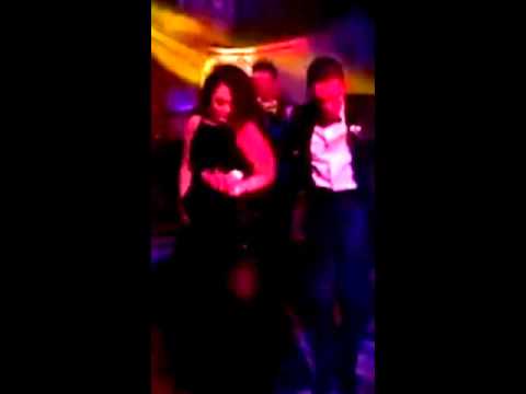 شاهد وصلة رقص مثيرة لشريهان مع عمرو دياب