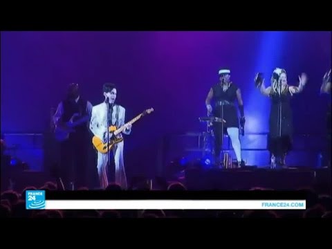 الشرطة تحقق في وفاة مغني البوب الأميركي برنس