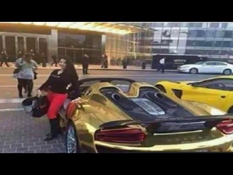 بالفيديو سيارة ذهب هدية