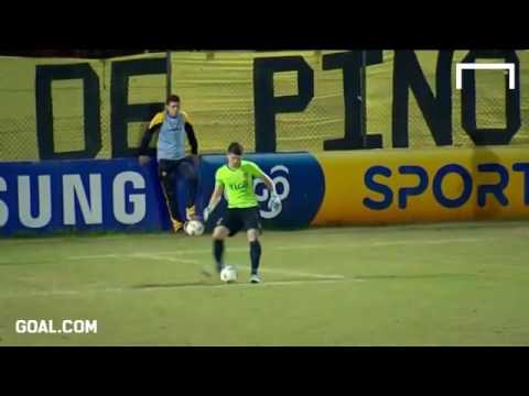 خطأ ساذج لحارس مرمى أرغواني