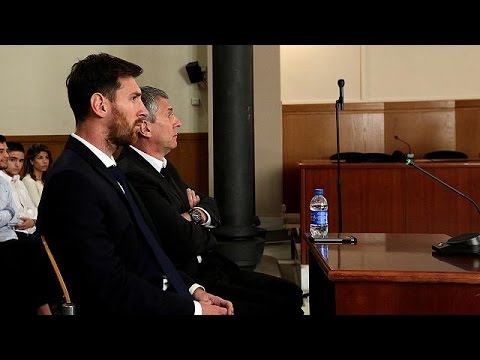 الحكم على نجم فريق برشلونة ووالده بالسجن اثنين وعشرين شهرًا مع وقف التنفيذ