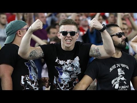 بالفيديو 150 مشجعًا روسيًا مدربين على اثارة الشغب والتدخل السريع والعنف المفرط