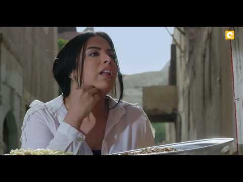 بالفيديو بنت المنطقة تنصب على حجاج عبد العظيم في الكشري في مسلسل أزمة نسب