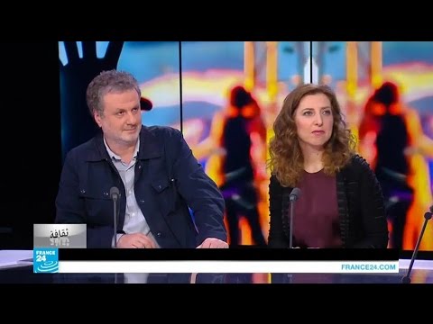 بالفيديو معرض تذكر الضوء يعرض أعمالًا من تسعينيات القرن الماضي