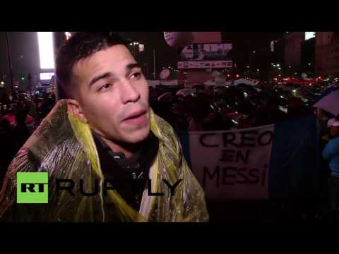 الجماهير الأرجنتينية تحتشد وتواصل ضغطها على ميسي للعودة للمنتخب