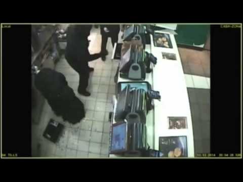 لقطات فيديو لسرقة مطعم ماكدونالدز
