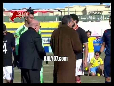 لاعبو الأهلي يرتدون قمصان 74 شهيدًا