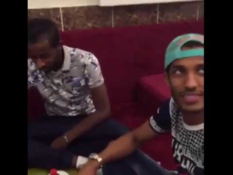 شاهد لاعبو النصر والهلال يجتمعون في مطعم الفريدي