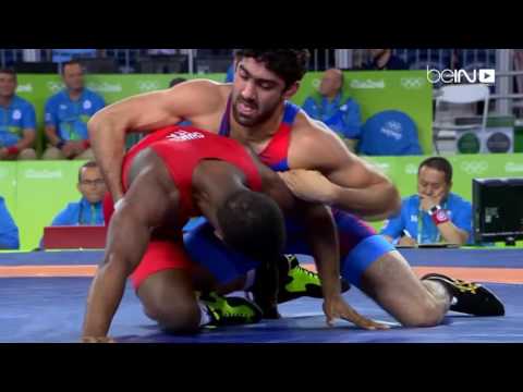 بالفيديو الروسي رامونوف يحصل على ذهبية وزن 65 كلغ في مسابقات مصارعة حرة