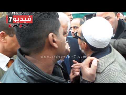 مسن يرقص بعد استجابة محافظ القاهرة لطلبه