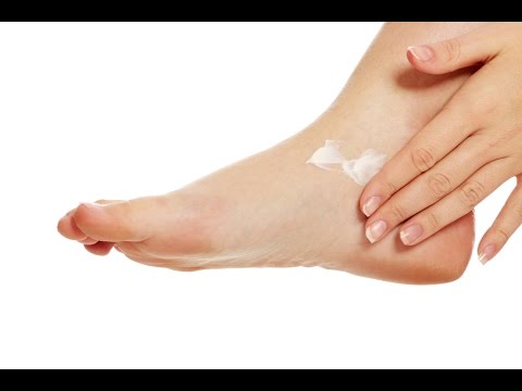 بالفيديو كيفية صنع مقشر ومرطب لتشقق الكعبين