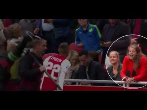 بالفيديو لاعب كرة يضع فتاة في موقف محرج أمام ملايين