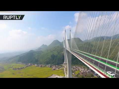 مشاهد لجسر عملاق جديد تم افتتاحه من مقاطعة هونان في الصين