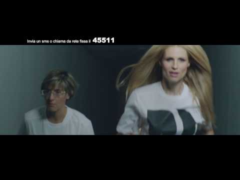 بالفيديو سر تواجد سيدتين مع لاعبي يوفنتوس ونابولي قبل قمة الكالتشيو