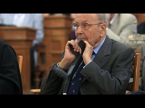 شاهد وفاة الرئيس اليونانيّ الأسبق كونستانتينوس ستيفانوبولوس