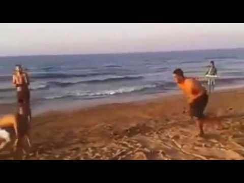 جيت سكي يطيح بشاب على أحد الشواطئ