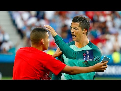 مواقف وطرائف نجوم الملاعب مع حاملى الكرات