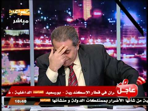 عكاشة ينفعل على شخص دخل الاستوديو