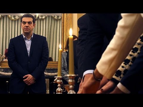 أعضاء الحكومة اليونانية يؤدون اليمين الدستورية