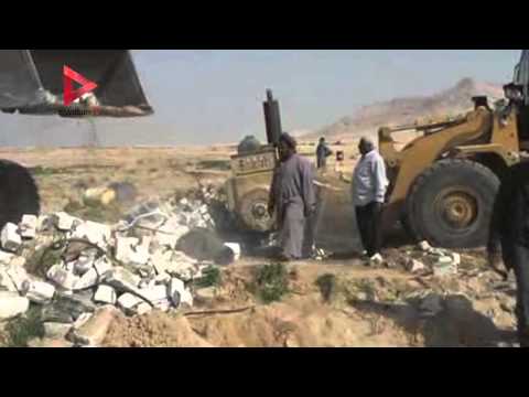 محافظ قنا يقود حملة لإزالة التعديات عن الأراضي
