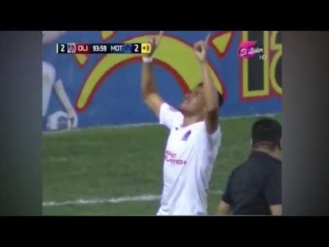 مشجع ينقذ فريقه من الخسارة