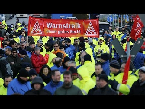 آلافف العمال الألمان يتظاهرون
