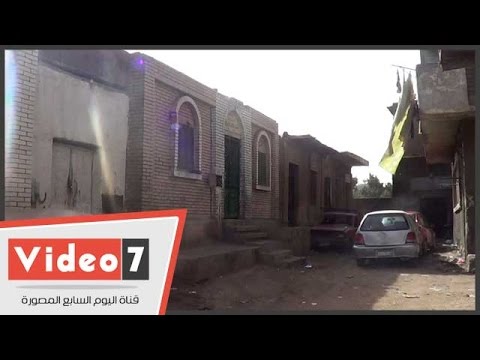 أهالي زينهم وأفراح على شواهد القبور