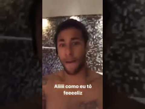 شاهد نيمار يحتفل بطريقة جنونية عقب فوز برشلونة على ريال مدريد