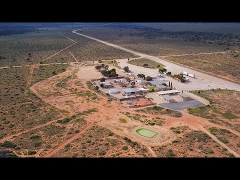 شاهد أكبر ملعب غولف حيث يضطر اللاعب للسفر لاستكمال اللعبة