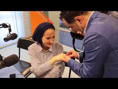 شاهد مهندس فلسطيني يفاجئ المذيعة تمارا حبايبة ويطلب الزواج منها