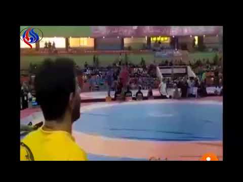 بالفيديو لحظة وفاة مصارع إيراني أثناء المباراة