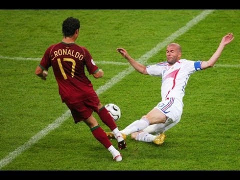 شاهد أول لقاء بين زين الدين زيدان ضد كريستيانو رونالدو