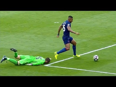 شاهد أغبى 10 حراس مرمى في كرة القدم