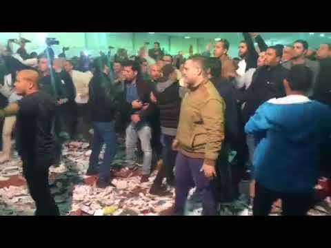 شاهد  اشتبكات بين قائمة مرتضي منصور وأحمد سليمان