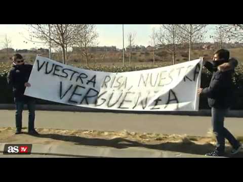 جمهور ريال مدريد يتظاهر ضد رونالدو