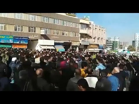 شاهد احتجاجات مناهضة للحكومة في إيران لليوم الثاني على التوالي