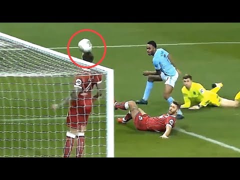 أفضل 30 عملية إنقاذ عبقرية في كرة القدم