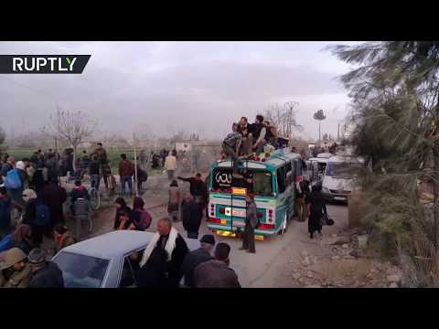 شاهد خروج آلاف المدنيين من الغوطة الشرقية