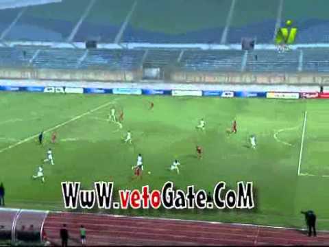 ابيموبوي يحرز الهدف الأول لـالأهلي