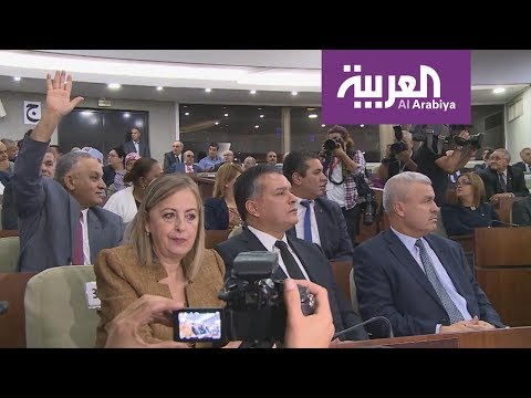 شاهد نواب الموالاة تُزكِّي معاذ بوشارب رئيسًا للبرلمان الجزائري