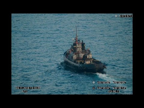شاهد روسيا تحتجز 3 سفن عسكرية أوكرانية في مضيق كيرتش