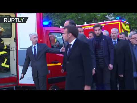 شاهد إيمانويل ماكرون يصل إلى كاتدرائية نوتردام