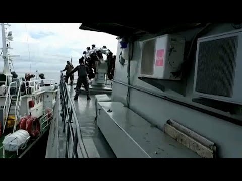 شاهد خفر السواحل الفيتنامي يُهاجم دورية تابعة للبحرية الإندونيسية