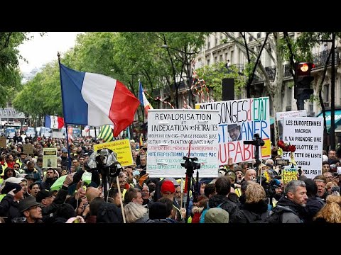 شاهد تراجع نسبة المشاركين في مظاهرات السترات الصفراء في فرنسا