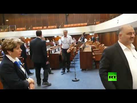 شاهد طرد النائب أحمد الطيبي بسبب مقاطعته بنيامين نتنياهو