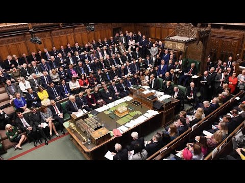 شاهد جونسون يستعد لعرض مشروع قانون بريكسيت على النواب