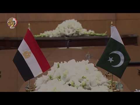 شاهد الفريق أول محمد زكى يعود إلى القاهرة بعد زيارة رسمية لجمهورية باكستان