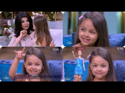 شاهد جونسون يصفق لأطباء ويشكر هيئة الخدمات الصحية من أمام مكتبه