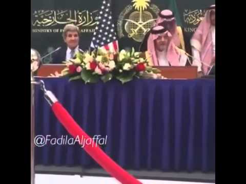 وزير الخارجية السعودي يمازح الإعلاميين
